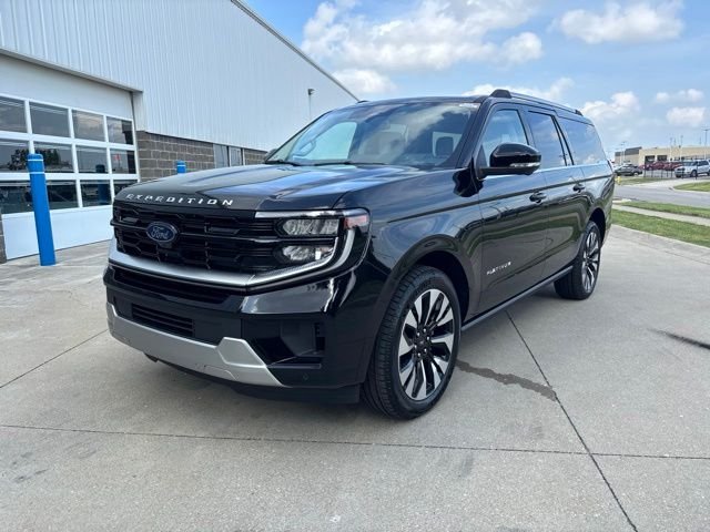 New 2026 Black Ford Platinum image 3
