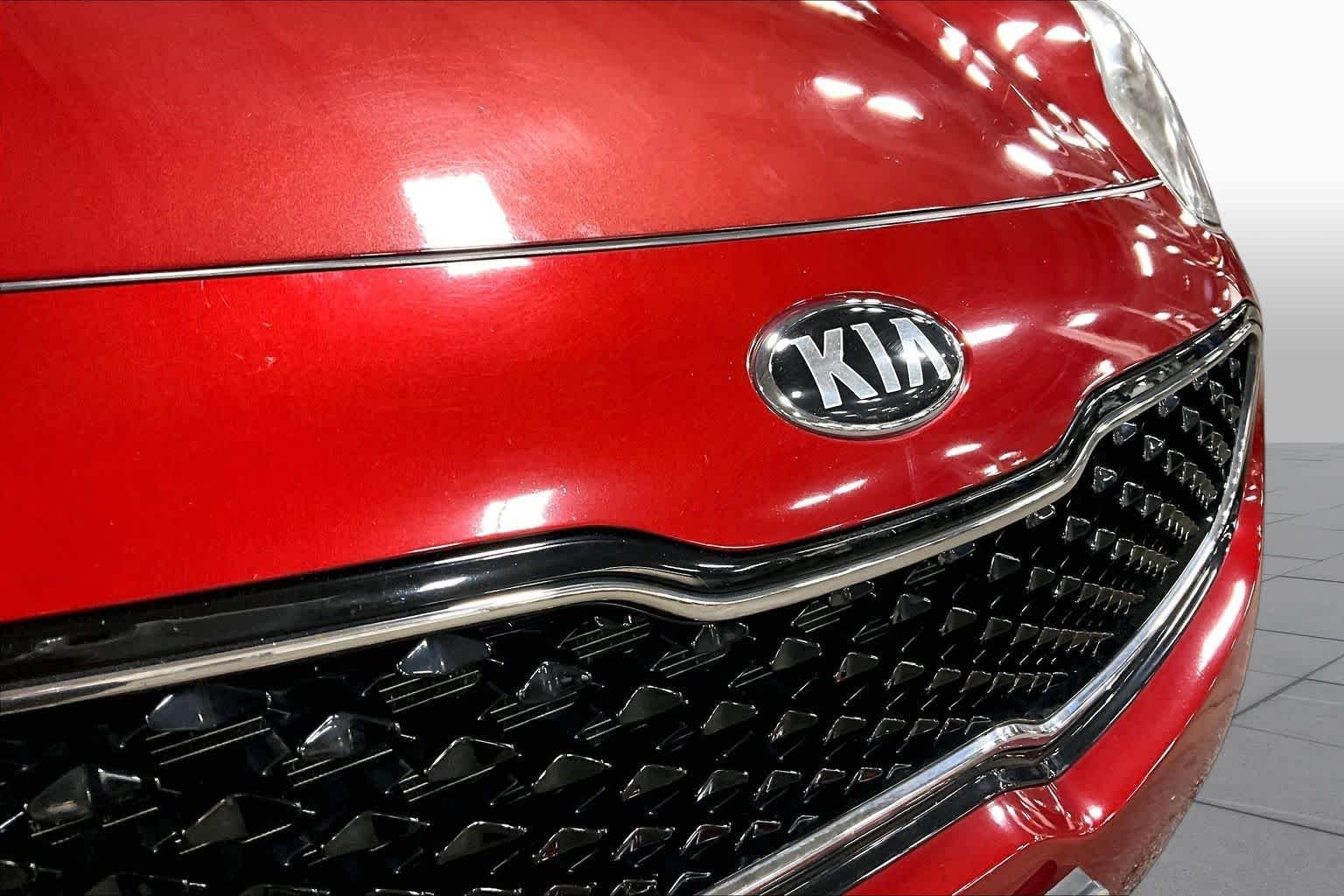 Used 2019 Hyper Red Kia EX image 28