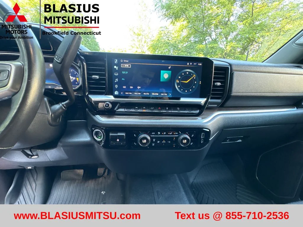 Used 2022 Red Chevrolet LT Trail Boss image 22