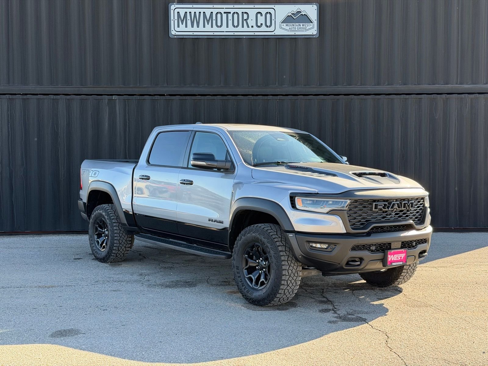 2025 RAM 1500 RHO 4x4 Crew Cab 5'7's photo