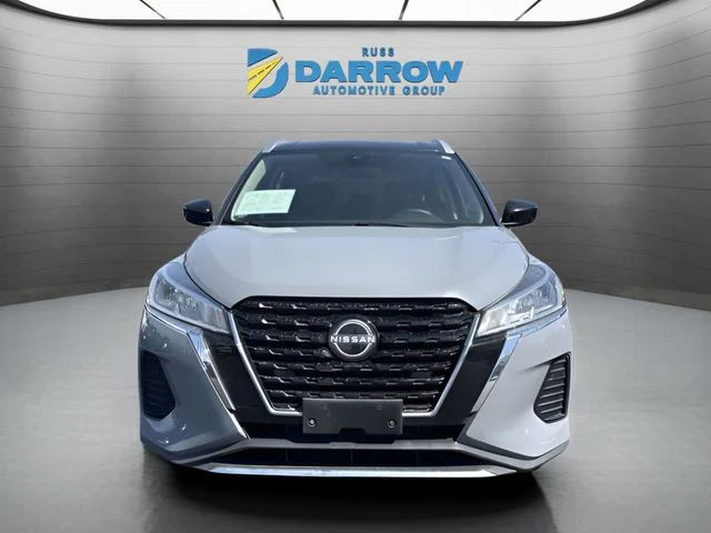 Used 2023 Gray Nissan SV image 8