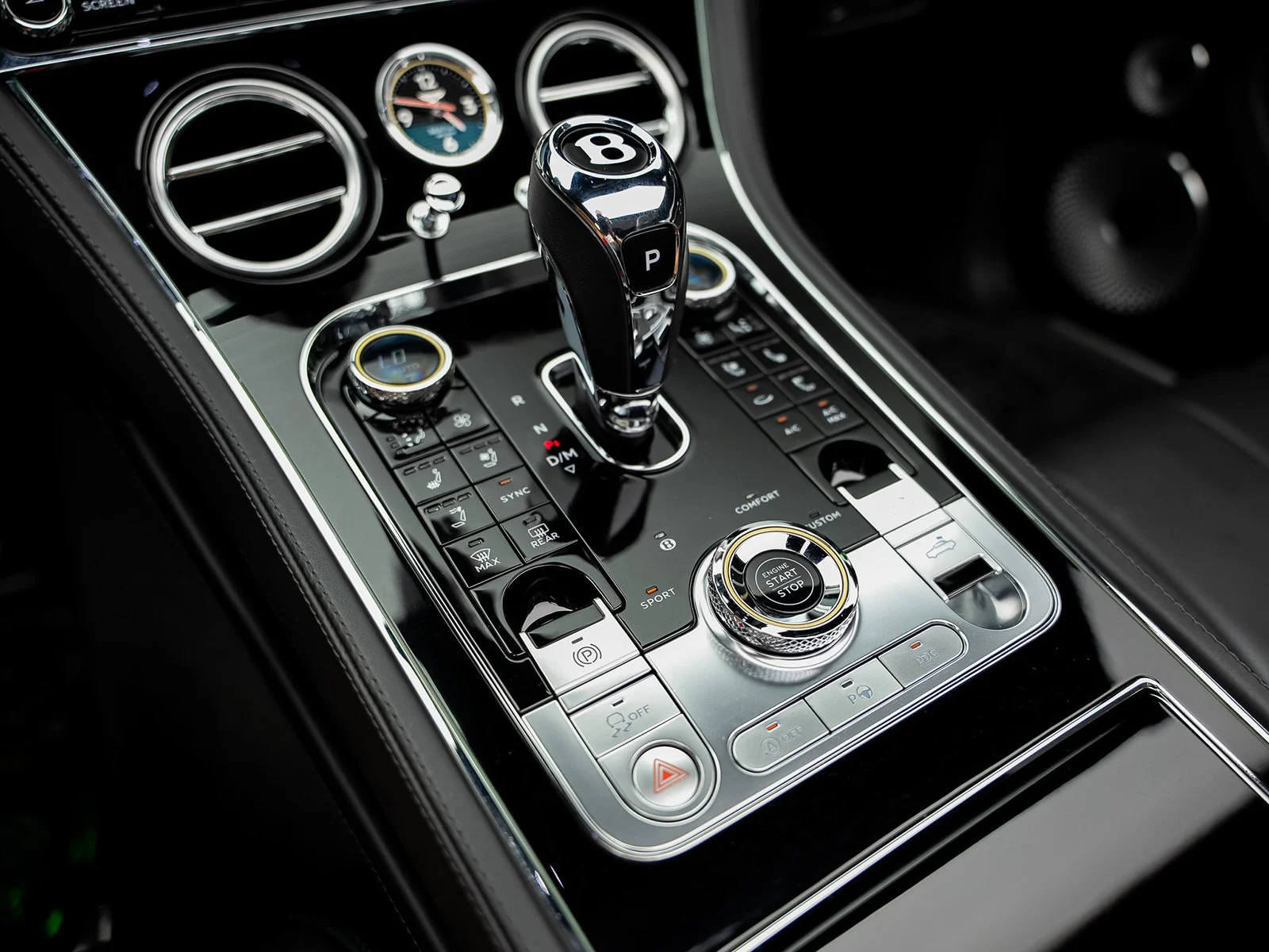 Used 2021  Bentley V8 image 48