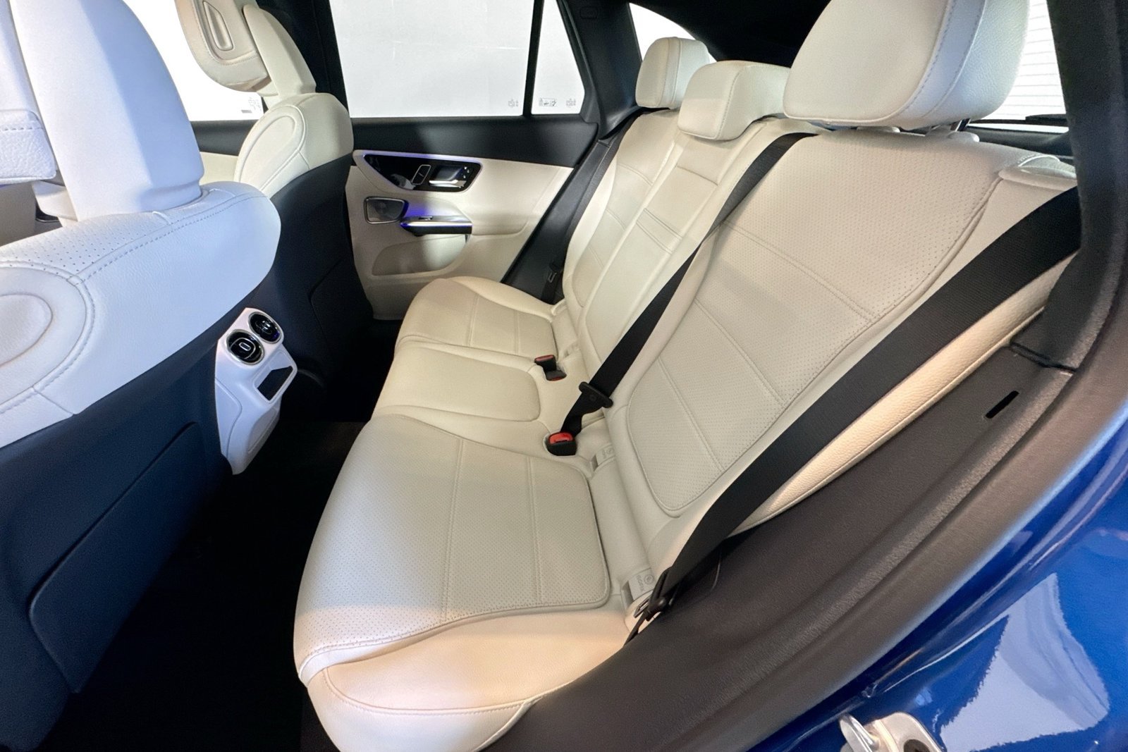 New 2026 Starling Blue Metallic Mercedes-Benz GLC 300 image 22