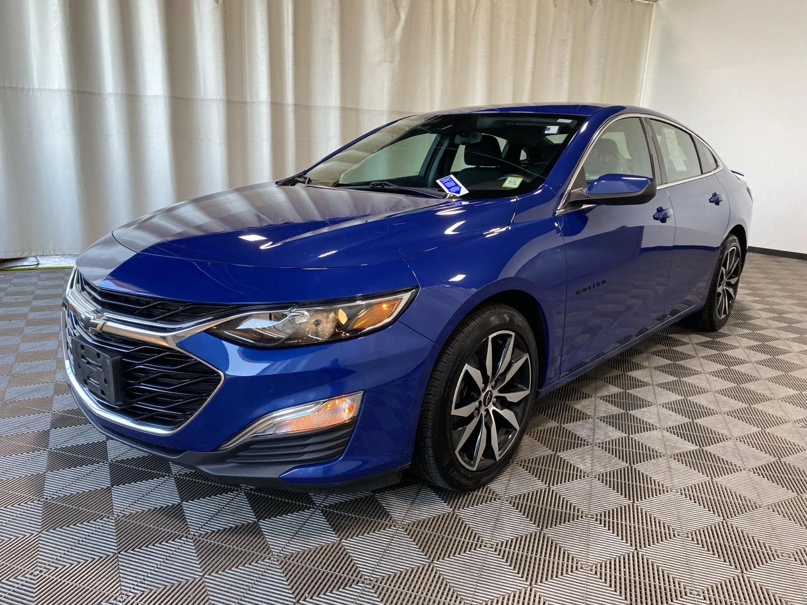 Used 2023 Riverside Blue Metallic Chevrolet RS image 3