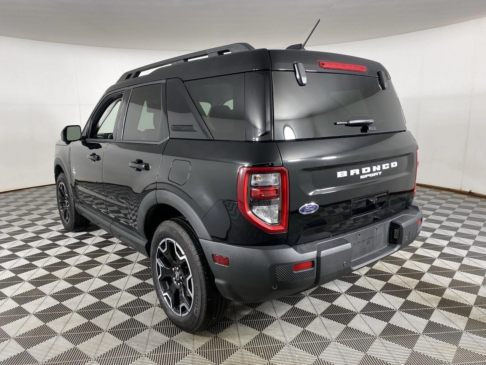 Used 2025 Shadow Black Ford Outer Banks image 5