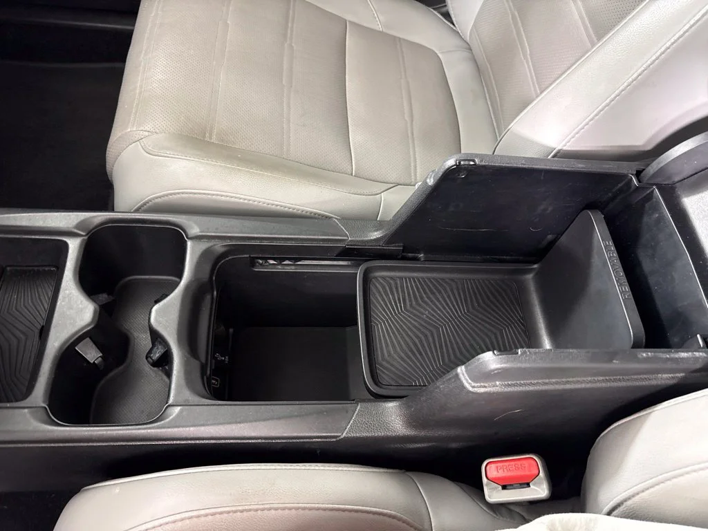 Used 2018  Honda EX-L image 42