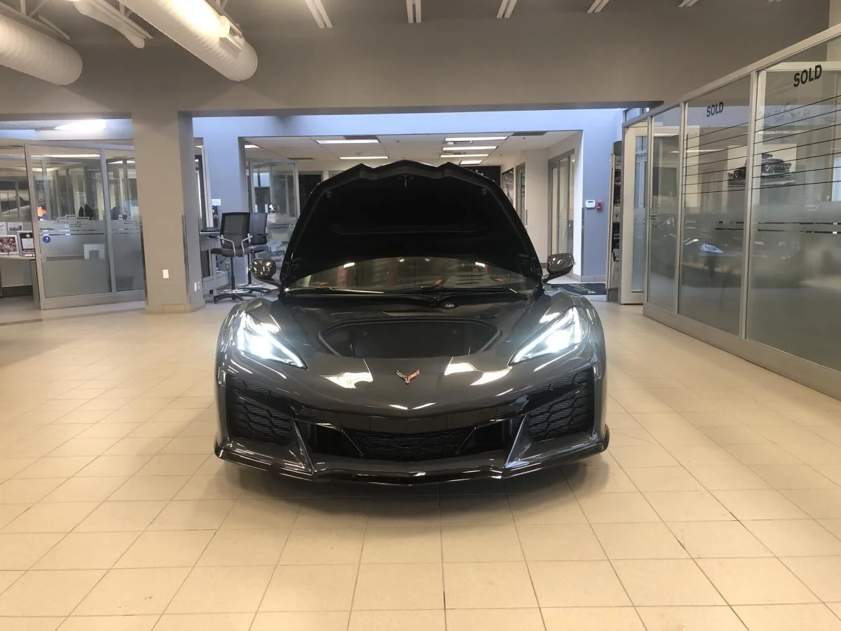 New 2027 Grey Chevrolet Conv w/2LZ image 10