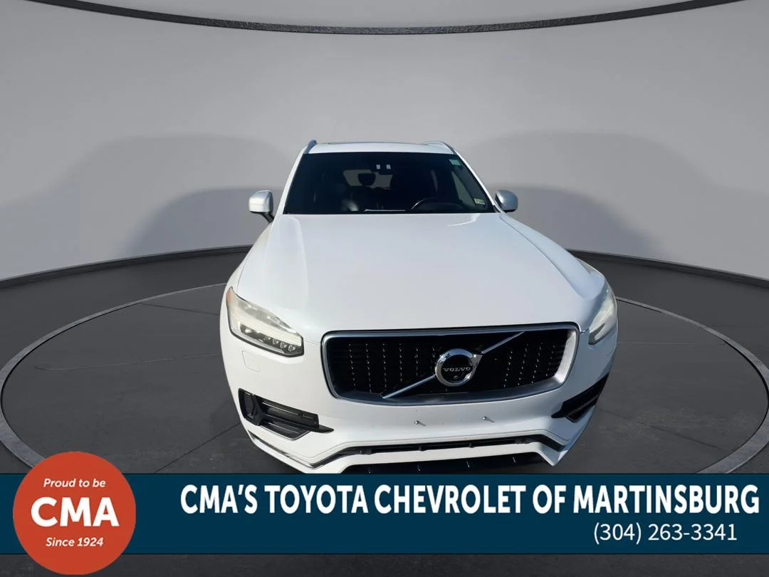 Used 2017 Crystal White Pearl Metallic Volvo R-Design image 3