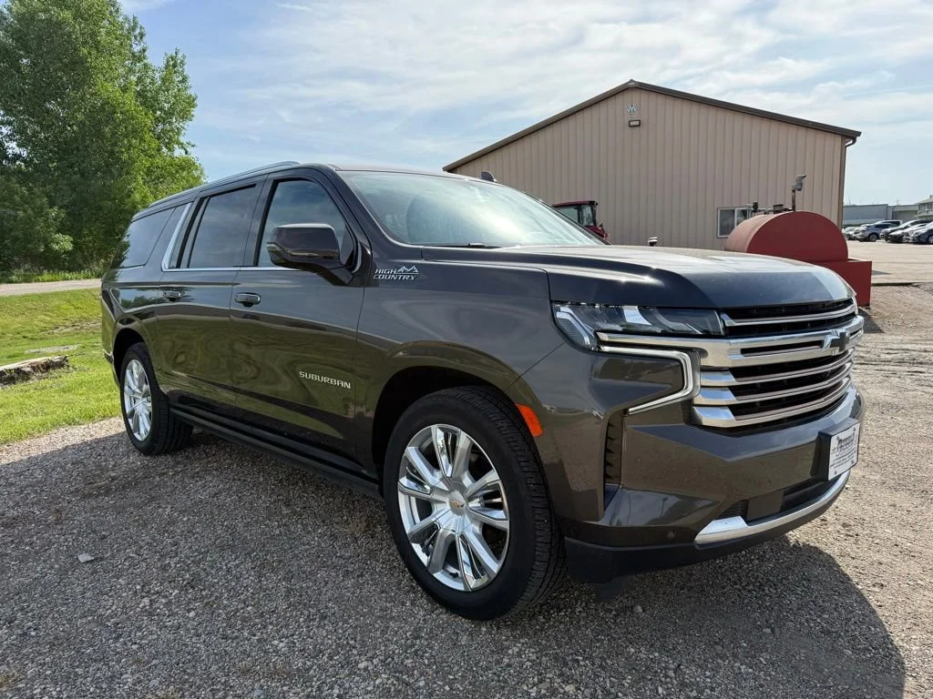 2021 Chevrolet Suburban 4WD 1500 High Country's photo