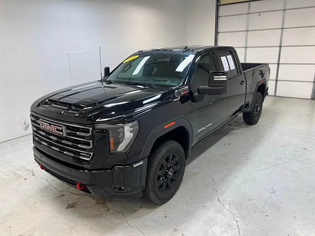 Used 2025 Onyx Black GMC AT4 image 6