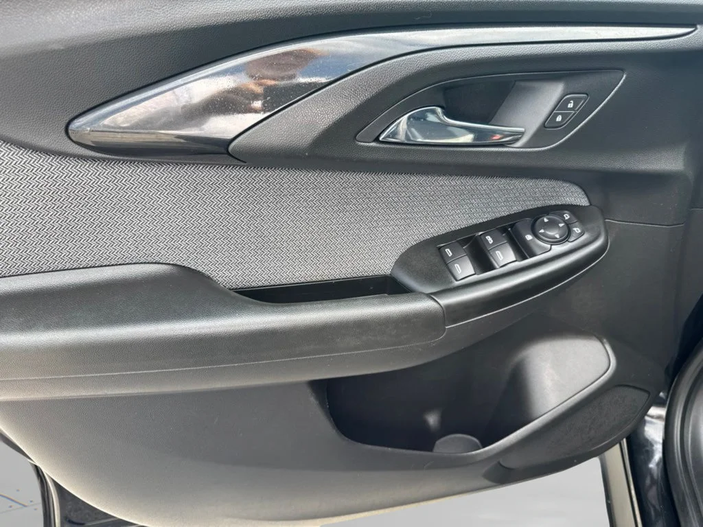 Used 2021 Mosaic Black Metallic Chevrolet LT image 21