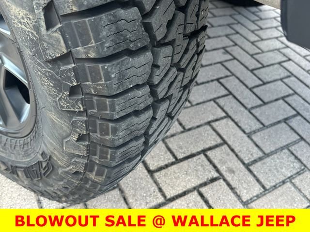 Used 2023 Gray Jeep Mojave image 13