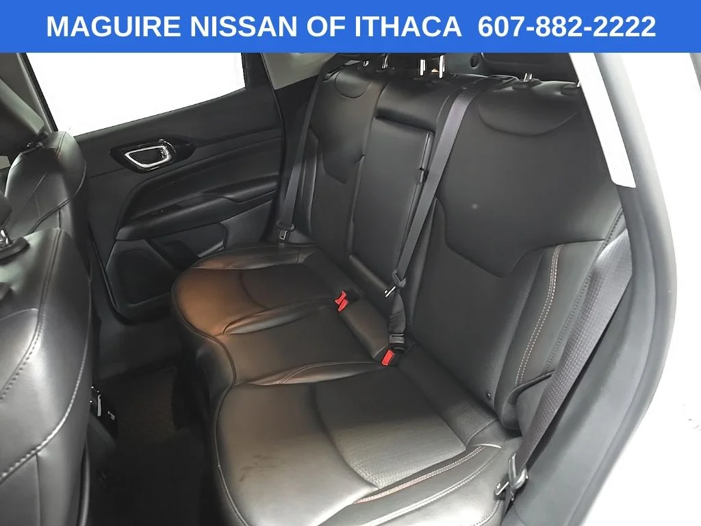 Used 2022 White Jeep Trailhawk image 34