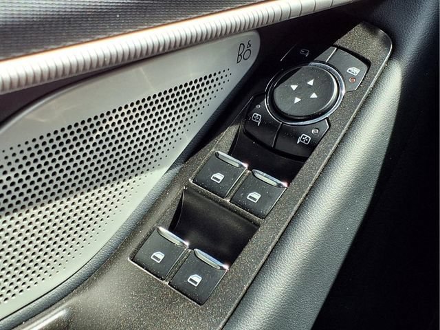 2025 Ford Explorer ST - Photo 17