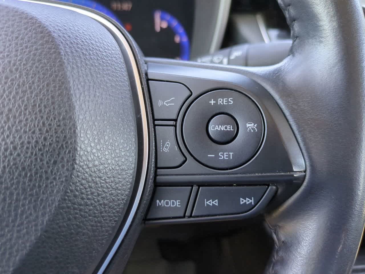 2022 Toyota Corolla XLE - Photo 25