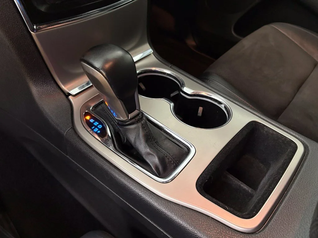 Used 2021 Silver Jeep Laredo X image 29