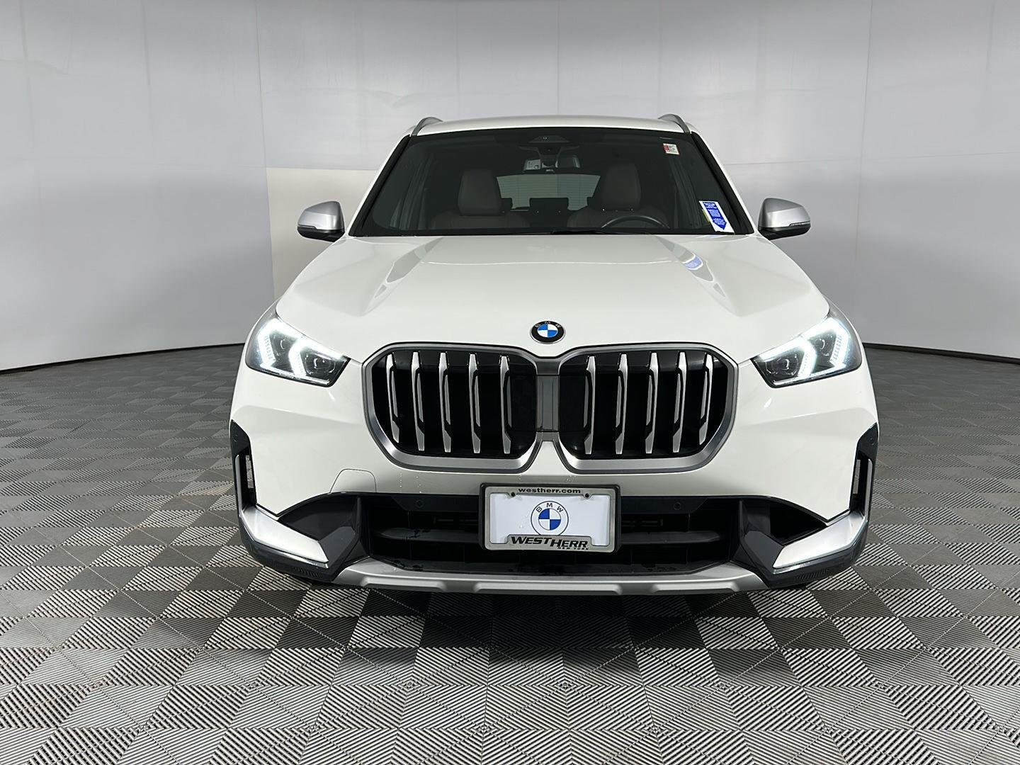 Certified Used 2023 Alpine White BMW xDrive28i image 5