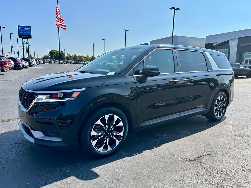 Used 2024 Black Kia EX image 7