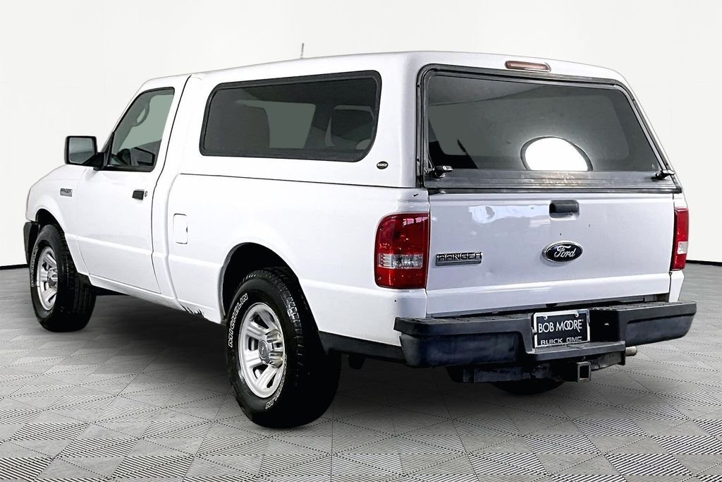 Used 2011 White Ford XL image 4