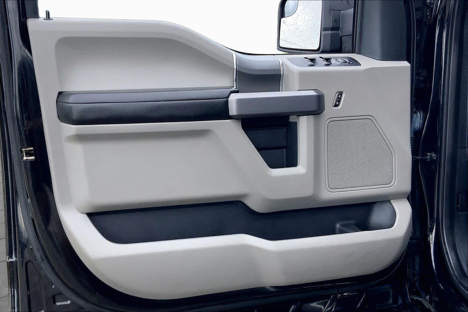 Used 2019 Agate Black Ford XLT image 21