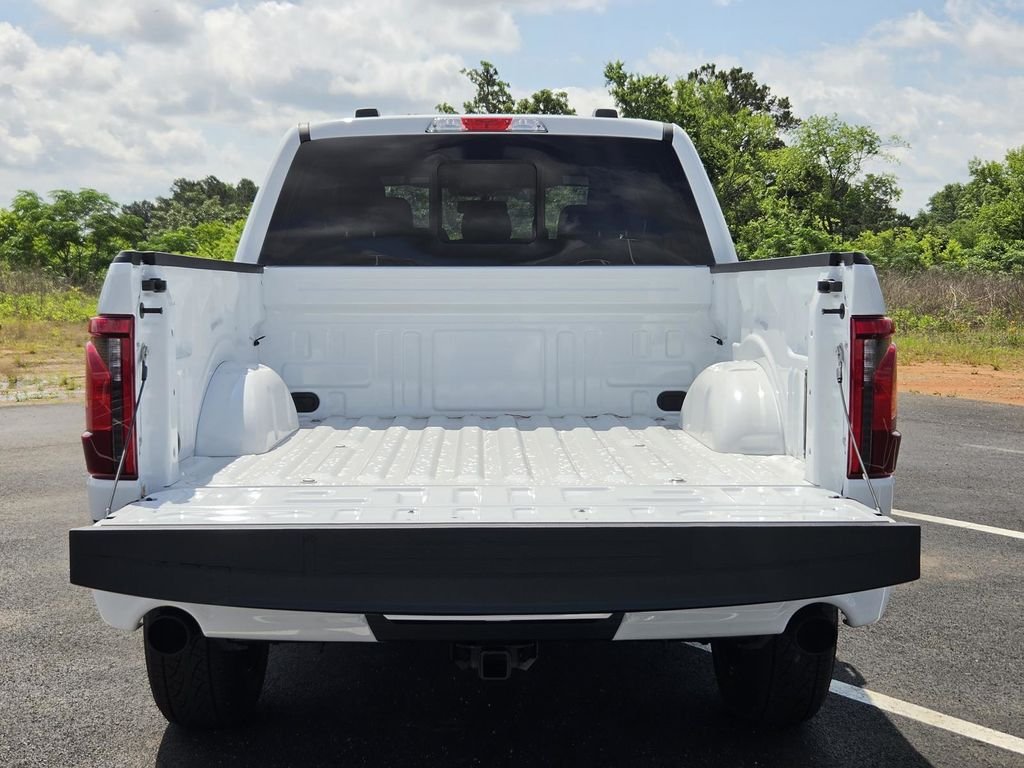 New 2026 Oxford White Ford XLT image 46