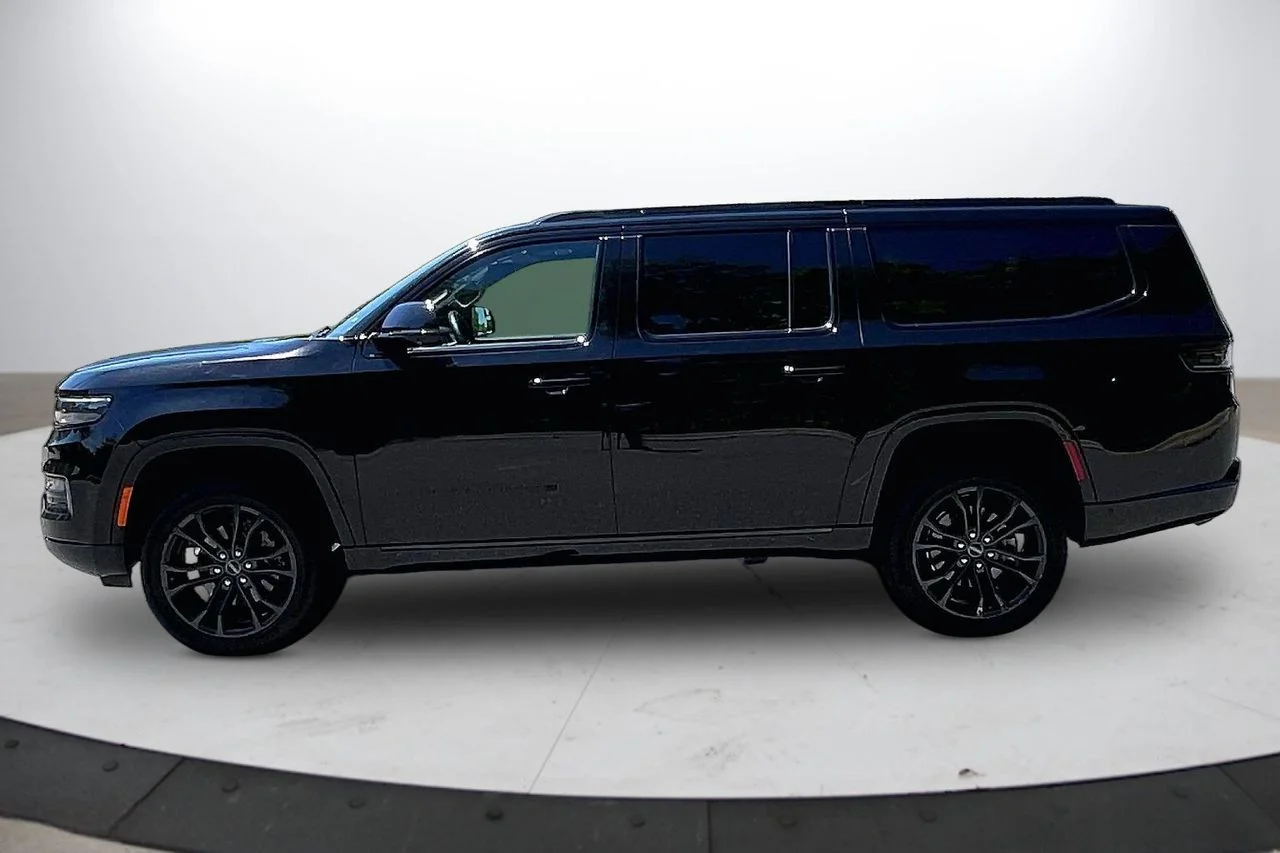Used 2024 Black Jeep Series II image 5