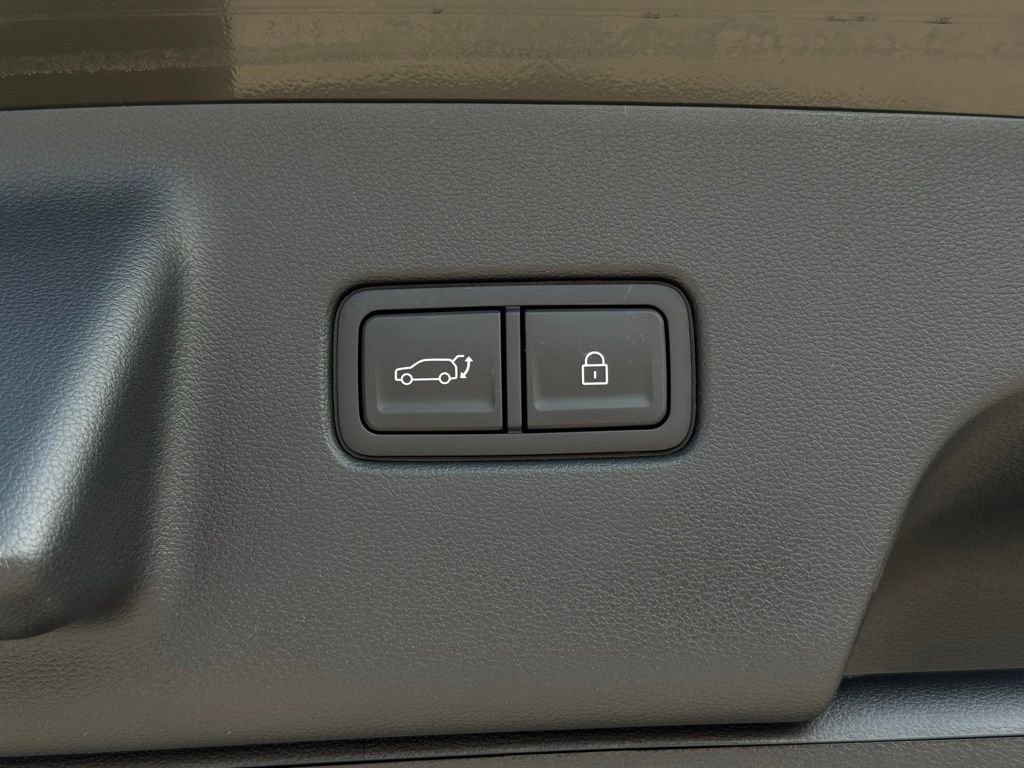 Used 2026 Green Hyundai Blue SEL Premium image 16