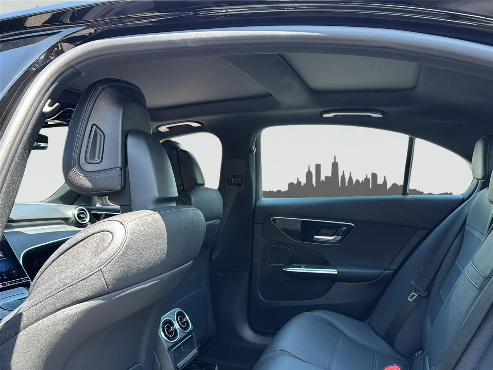 2025 Mercedes-Benz C-Class Sedan C 300 - Photo 26