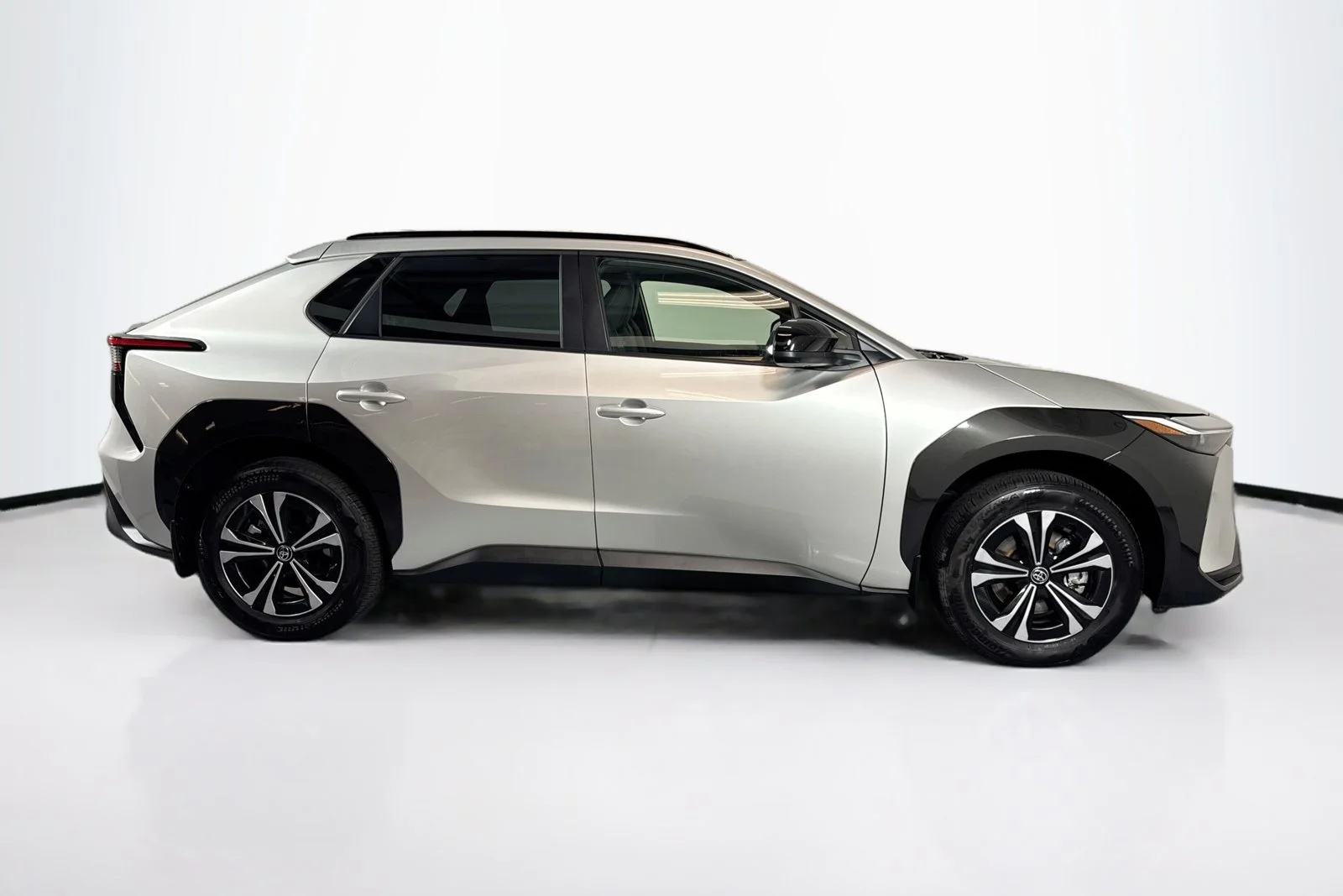 Used 2024 Black Toyota XLE image 4
