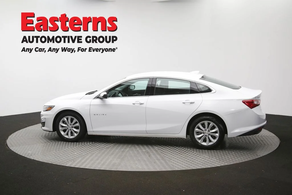 Used 2025 White Chevrolet LT image 63