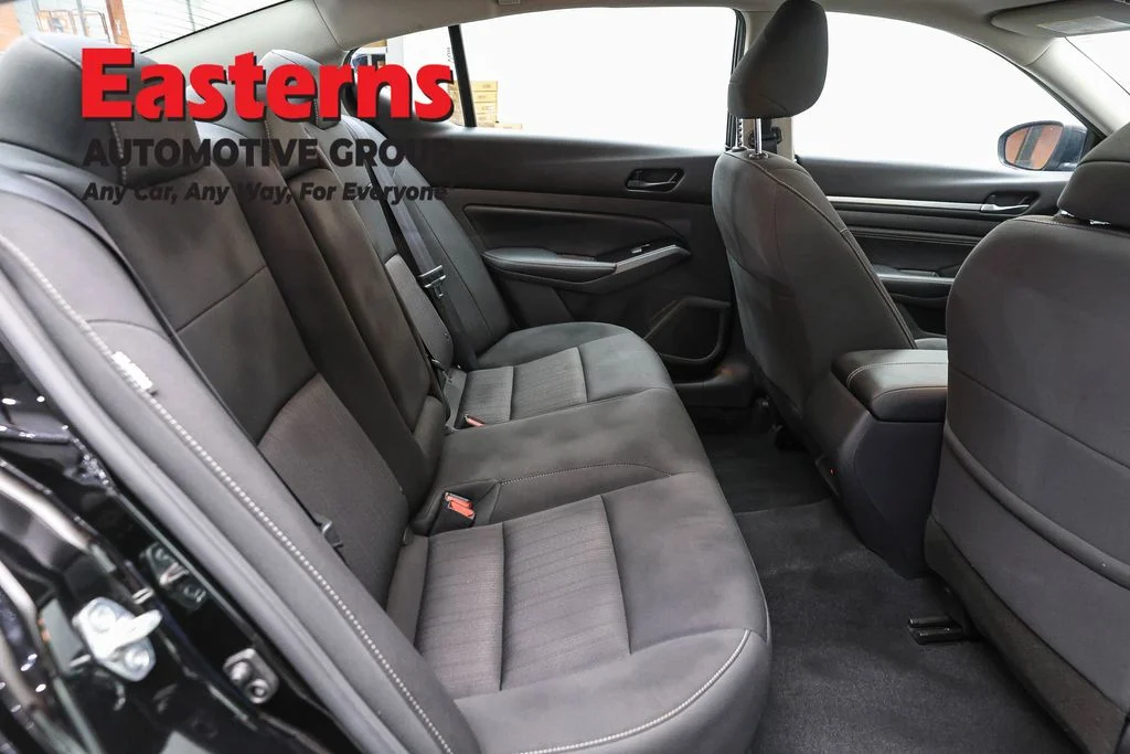 Used 2023 Black Nissan 2.5 SV image 23