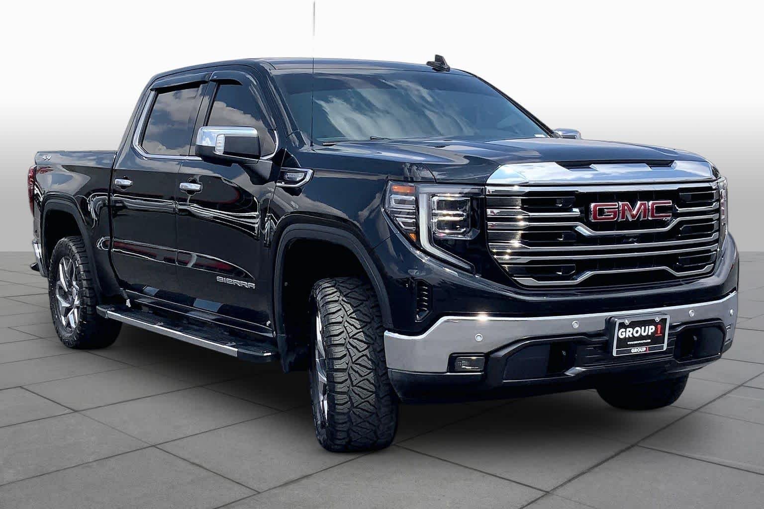 Used 2022 Onyx Black GMC SLT image 3