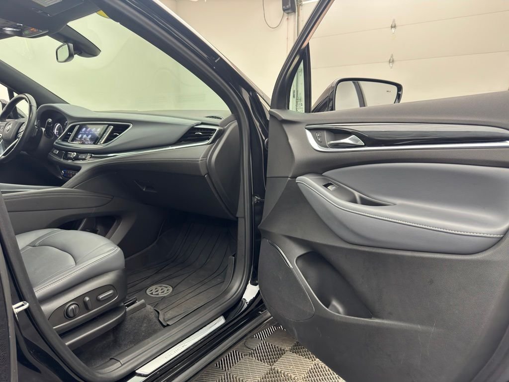 Used 2023 Ebony Twilight Metallic Buick Essence image 36