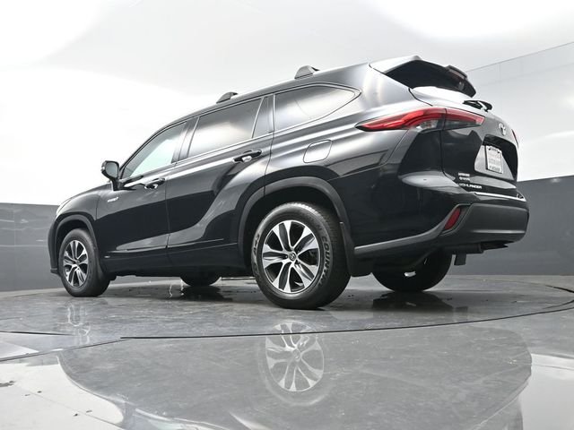 Used 2021 Black Toyota XLE image 55
