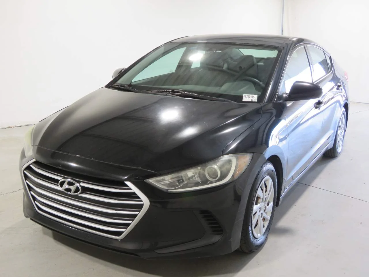 2017 Hyundai Elantra 2.0 SE A/T PZEV's photo