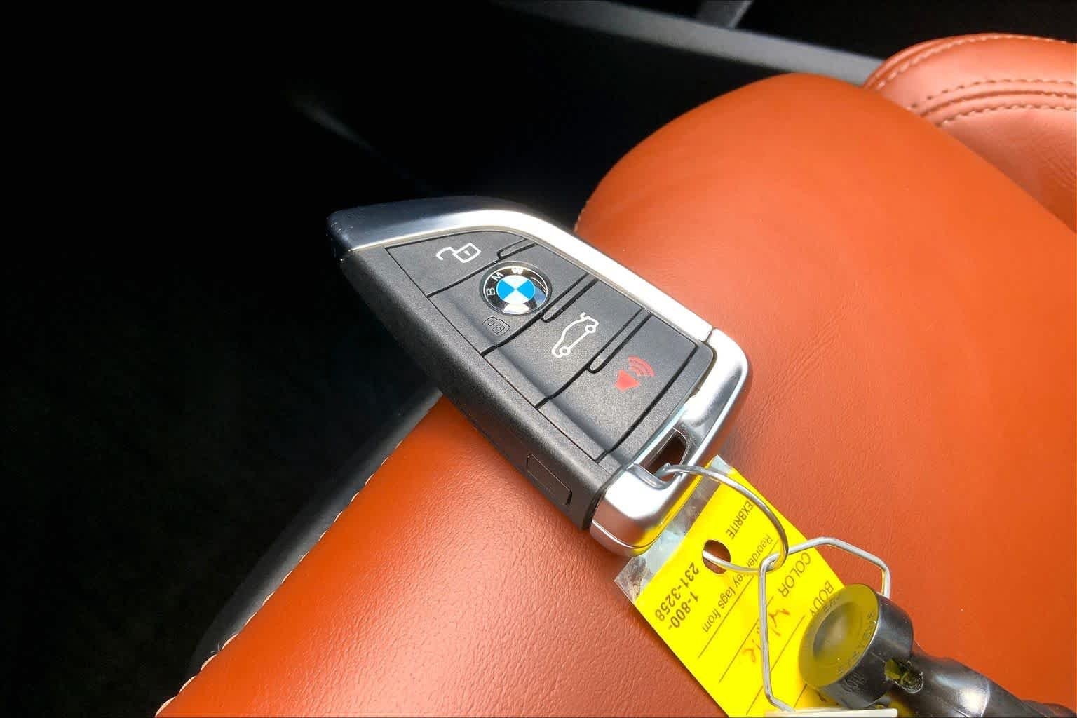 Used 2023 Brooklyn Grey Metallic BMW  image 14