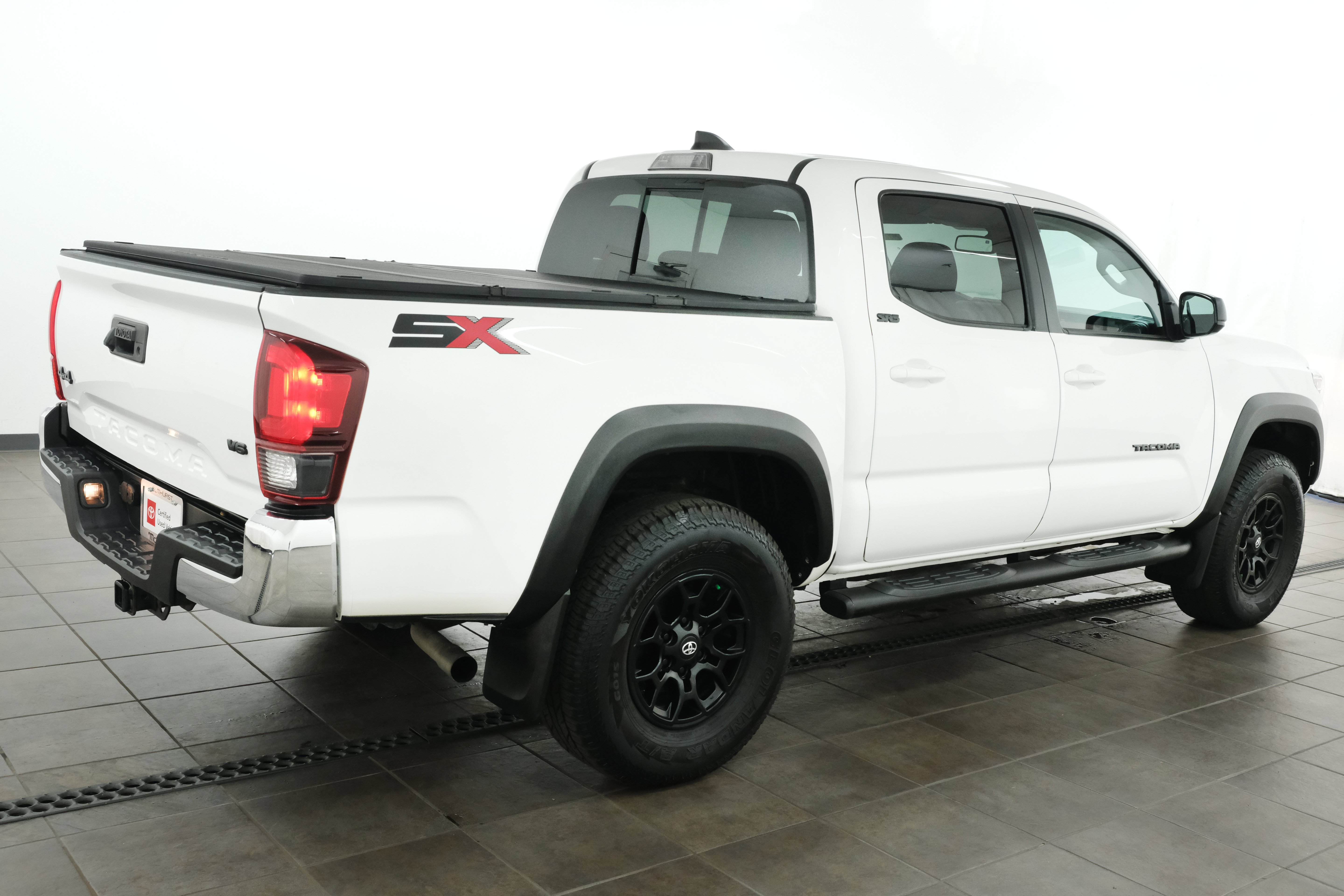 2023 Toyota Tacoma SR5 - Photo 8