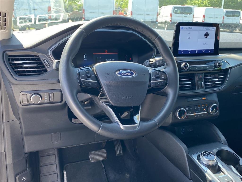 Used 2023 Oxford White Ford Active image 3