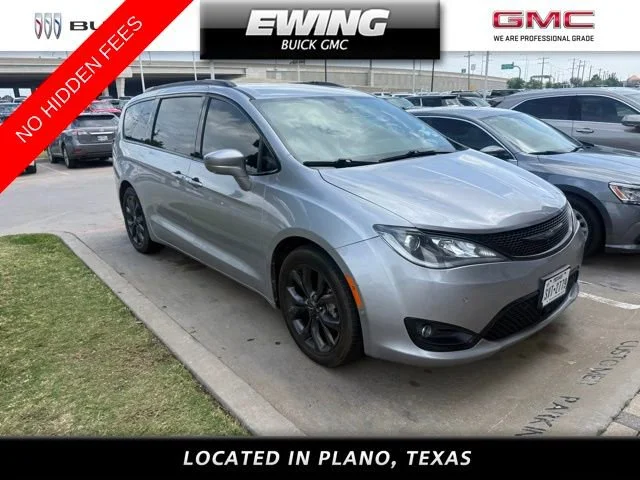 2020 Chrysler Pacifica Touring L
