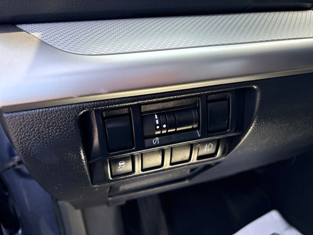 Used 2017 Blue Subaru 2.5i image 20