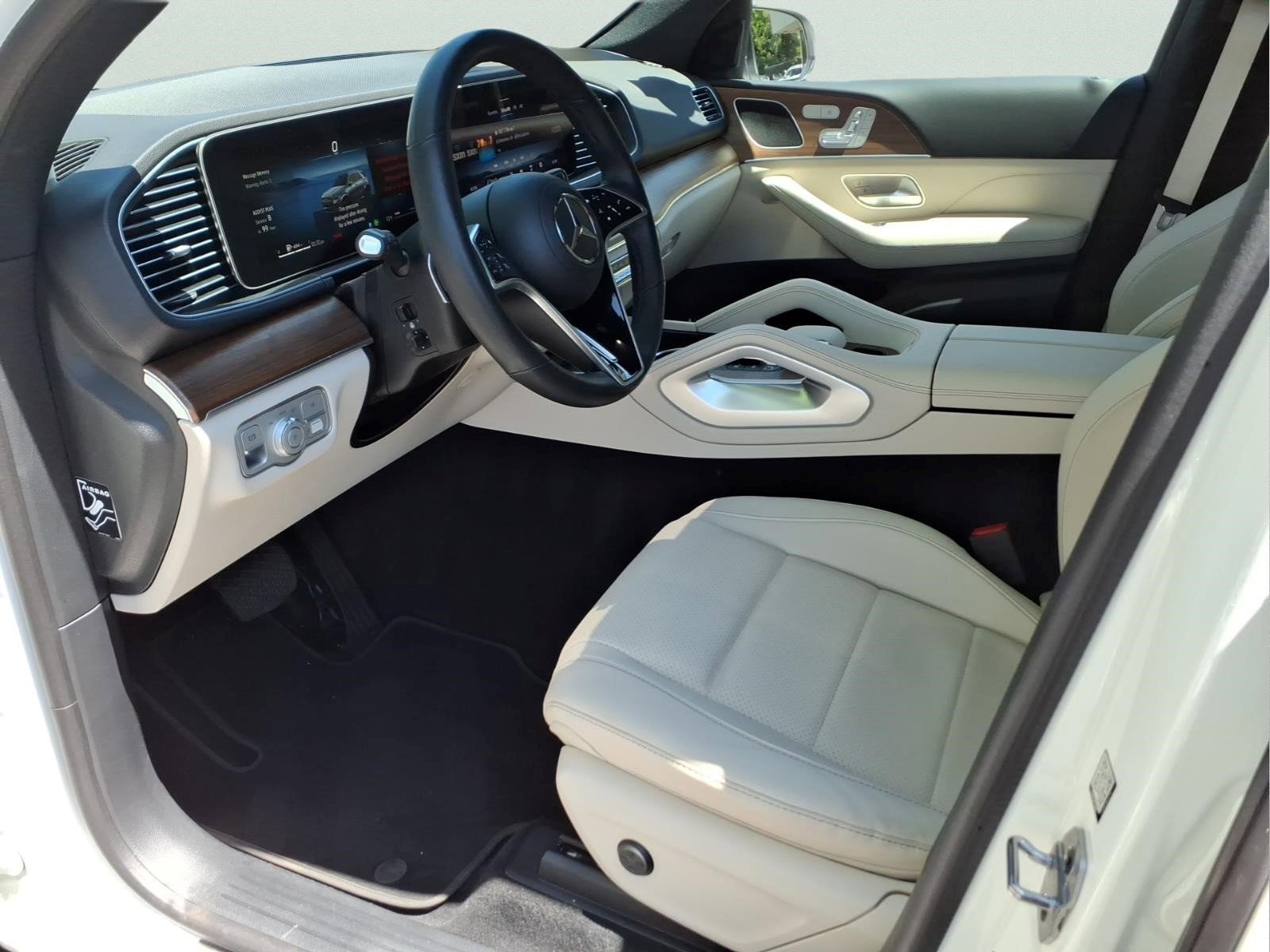 Certified Used 2025 Polar White Mercedes-Benz GLE 450 4MATIC® SUV image 10