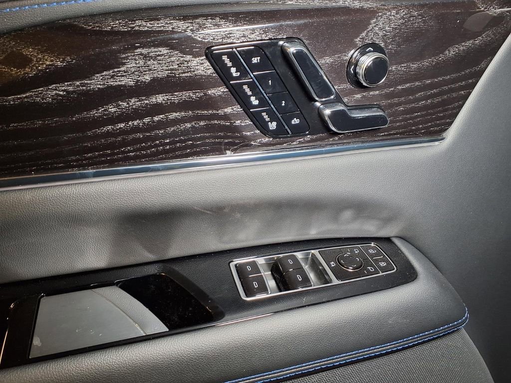2026 Cadillac Escalade IQL Luxury - Photo 16