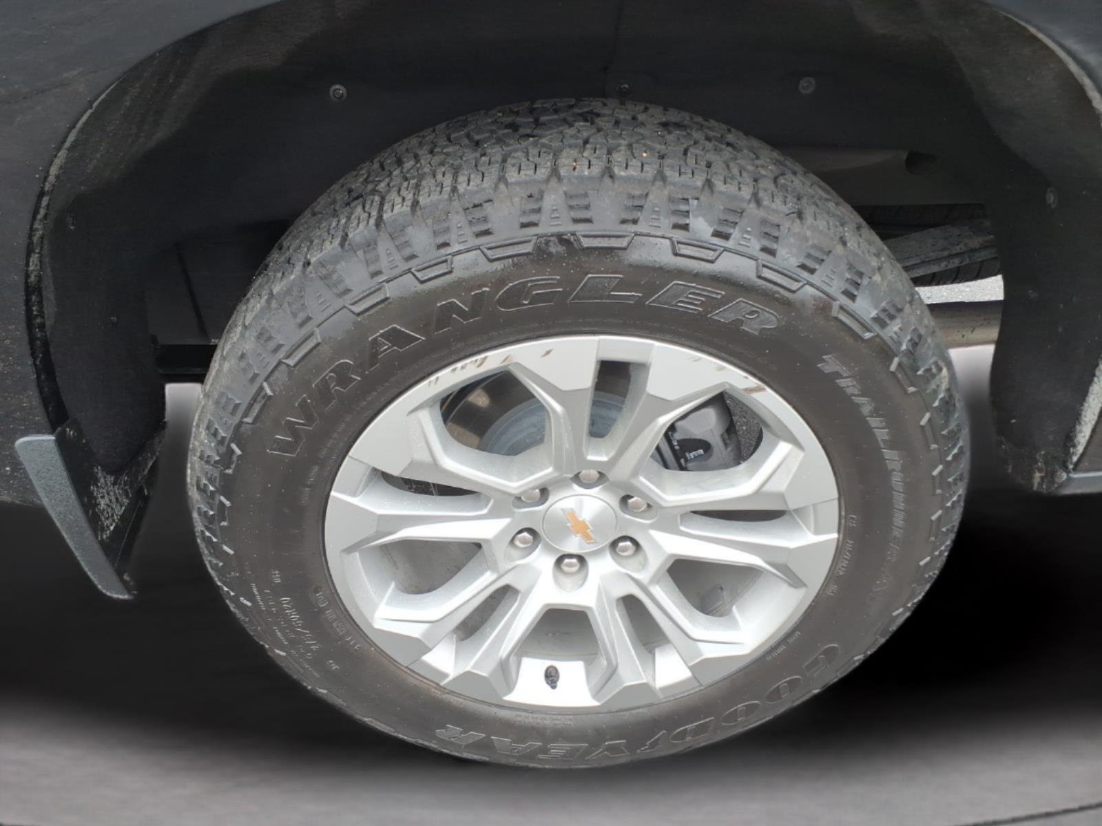 Used 2025 Black Chevrolet LTZ image 30