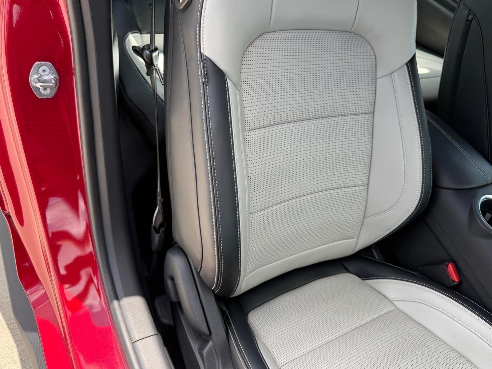 Used 2024 Rapid Red Metallic Tinted Clearcoat Ford GT Premium image 17