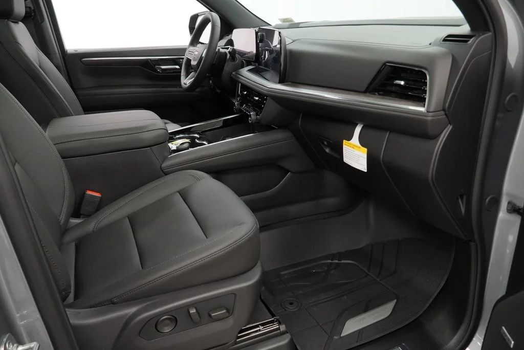 New 2026 Sterling Gray Metallic Chevrolet LT image 31