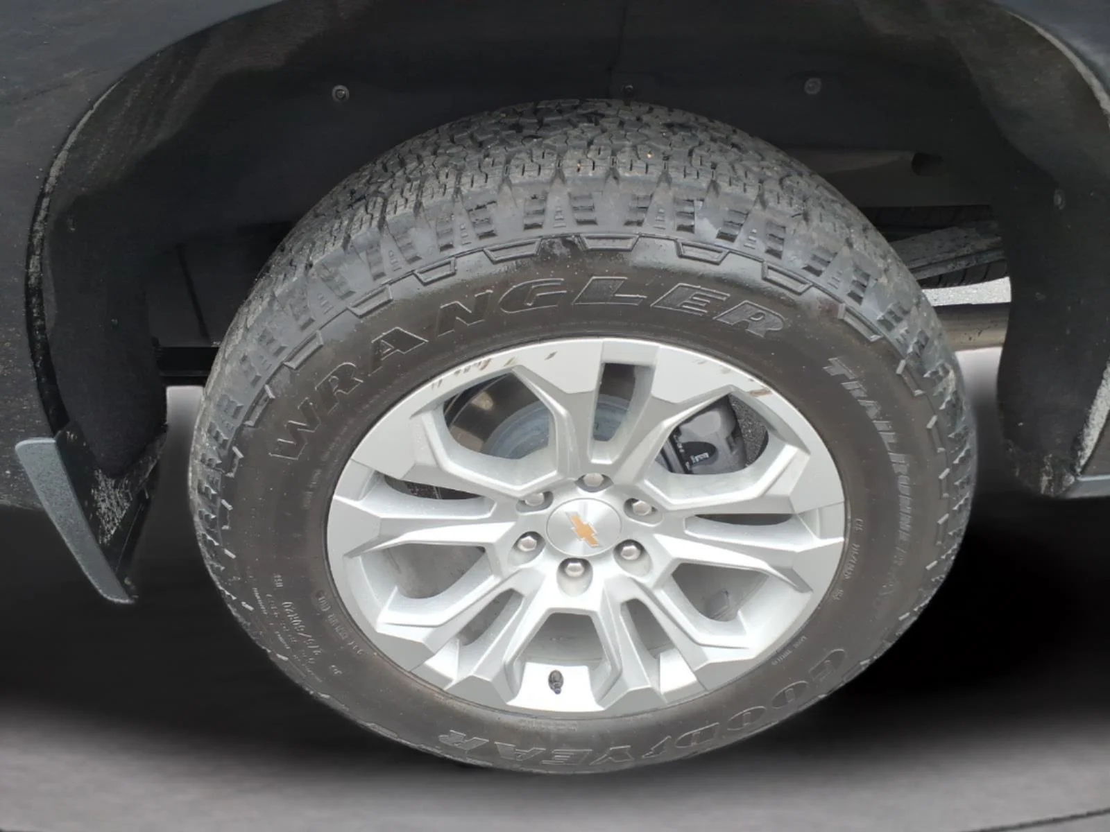 Used 2025 Black Chevrolet LTZ image 30