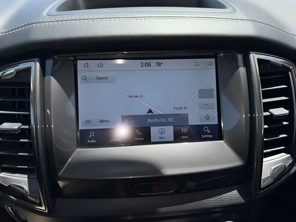 Used 2019  Ford XL image 16