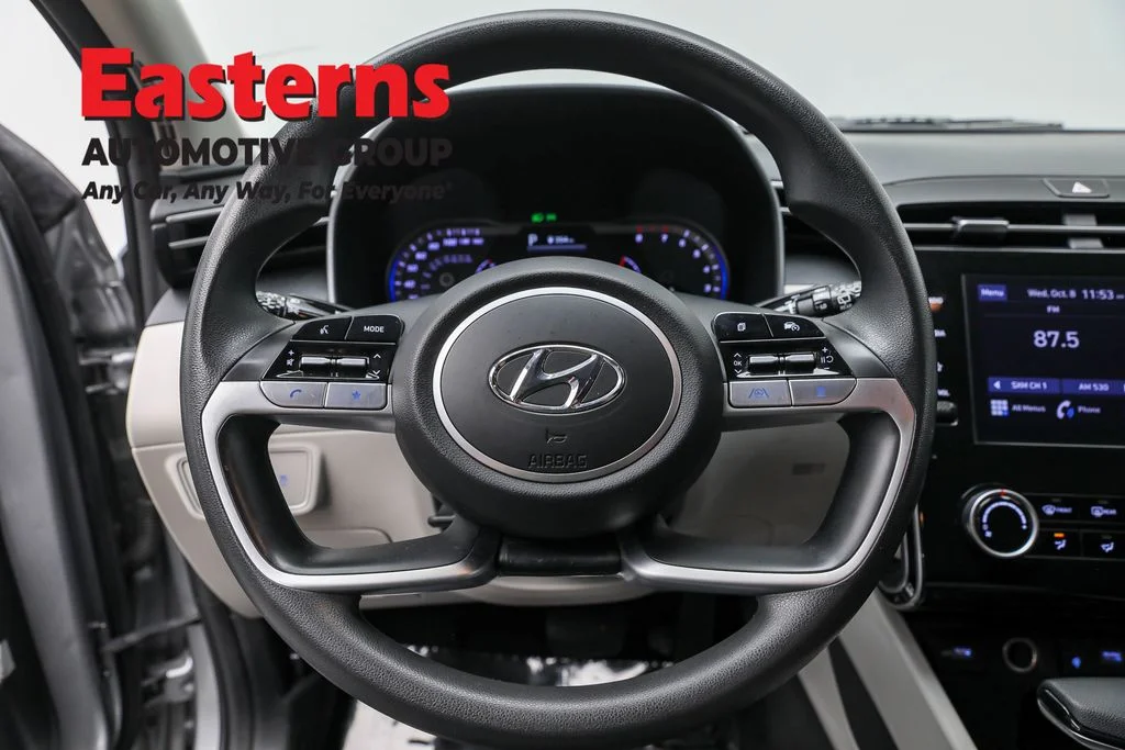 Used 2023 Silver Hyundai SEL image 10