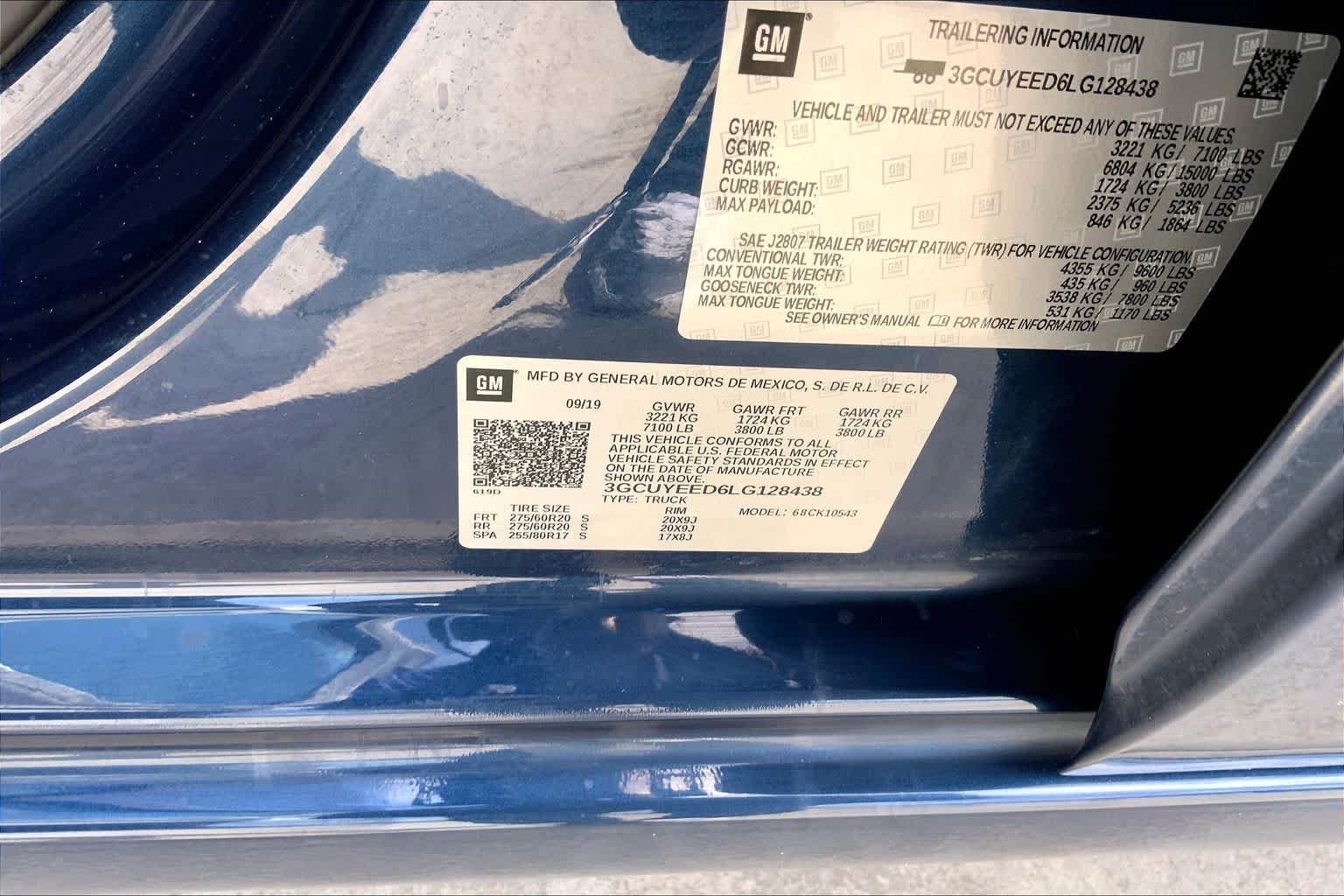 Used 2020 Northsky Blue Metallic Chevrolet RST image 36