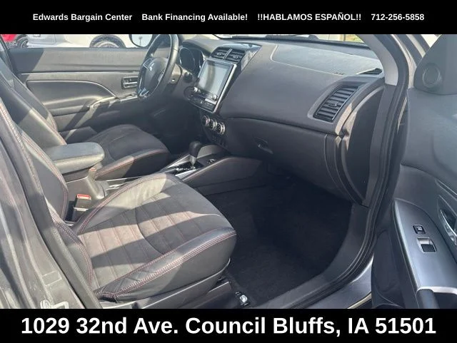 Used 2022 Gray Mitsubishi 2.0 SE image 12